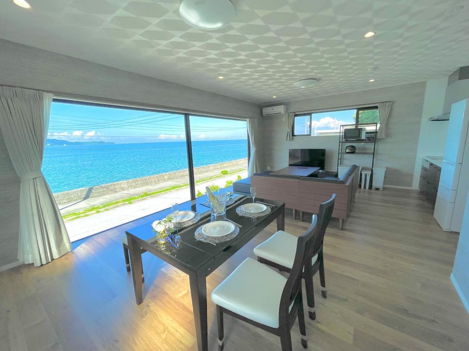 Living room, Dining area, Sea view
