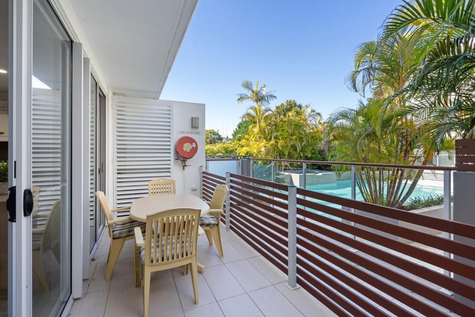 Balcony/Terrace, Pool view, Swimming pool