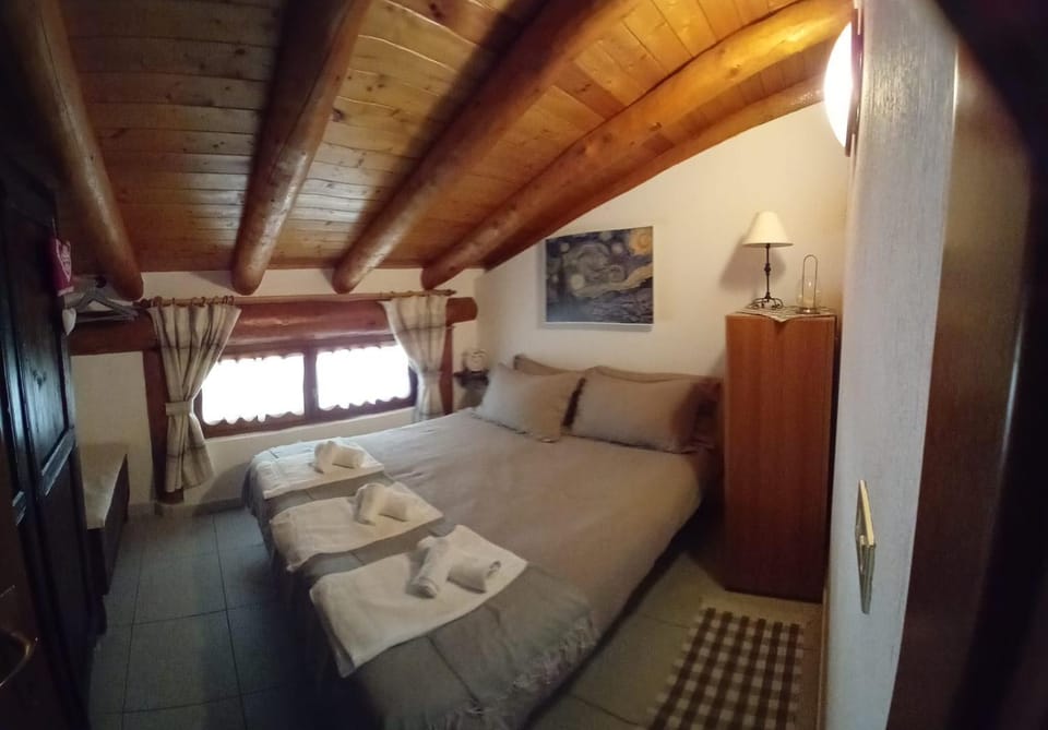 Appartamento incantevole con vista sulla vallata Apartment in Aosta Valley, Italy