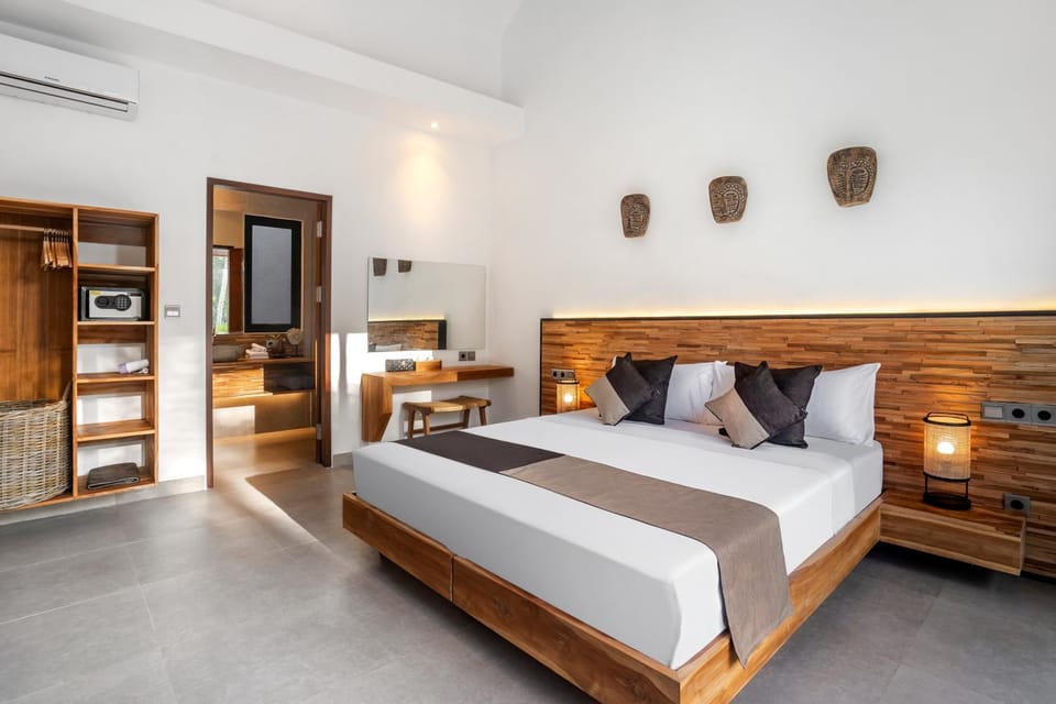 Bed, Bedroom, safe, wardrobe, air conditioner