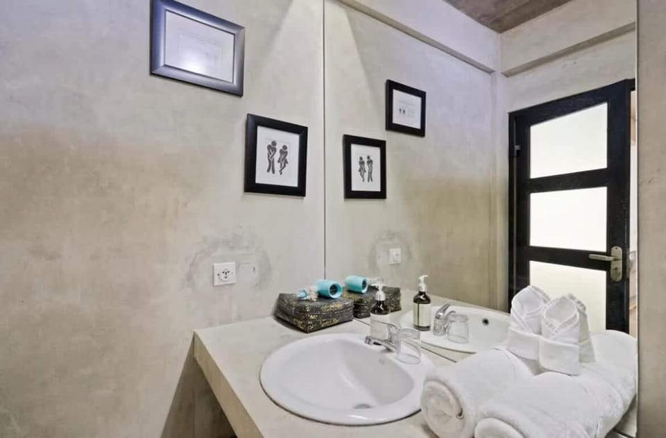 Modern Apartment with Shared Pool - By the Beach Apartment in Kuta