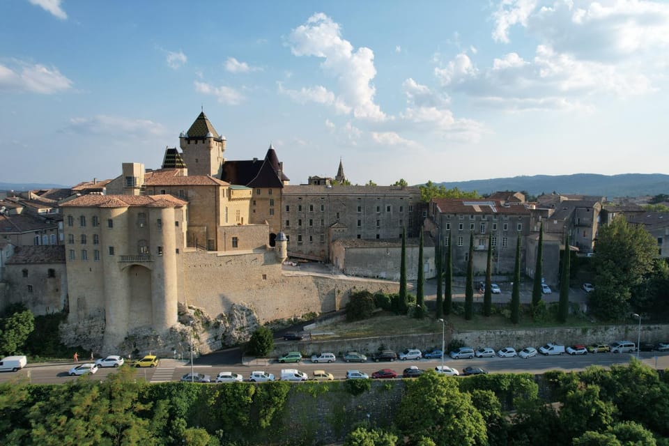 Gîte 5 "LE LAURUS" aux Magnolias Apartment in Provence-Alpes-Côte d'Azur