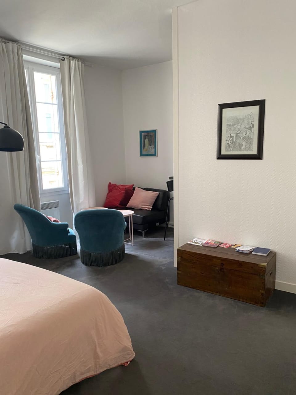 Photo of the whole room