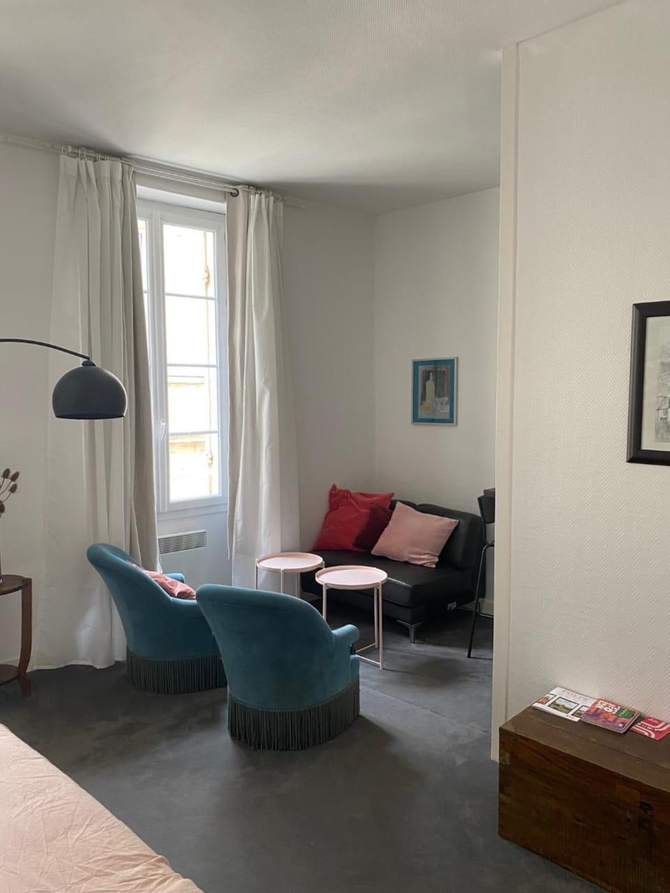Photo of the whole room