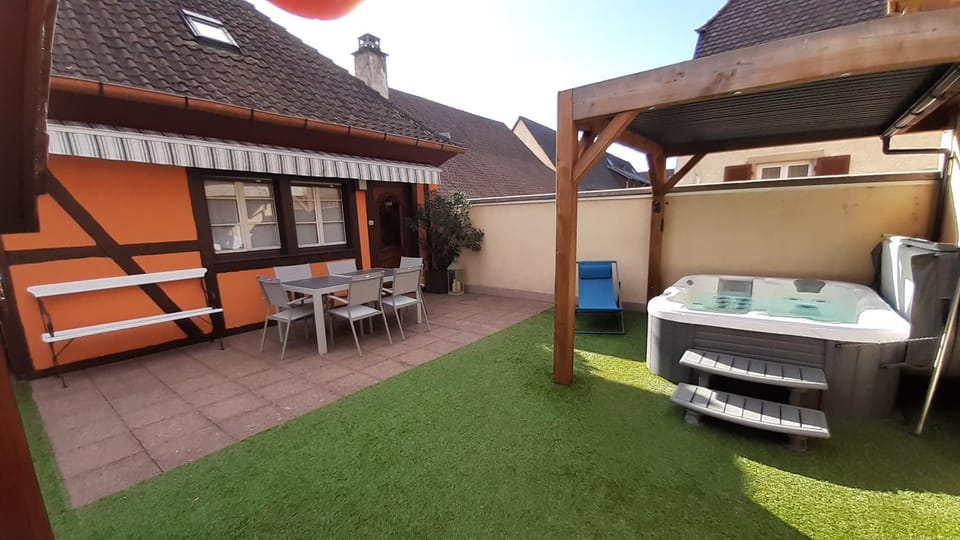 Patio, Hot Tub