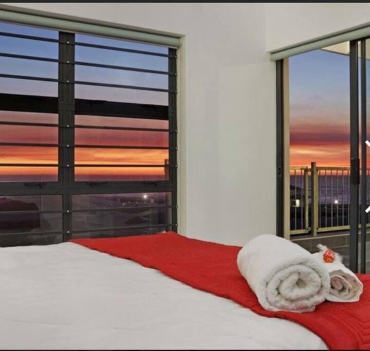 Natural landscape, Balcony/Terrace, Photo of the whole room, Bedroom, Sunset