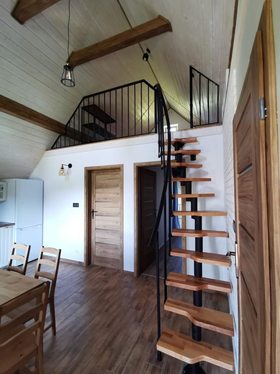 Kitchen or kitchenette, kitchen