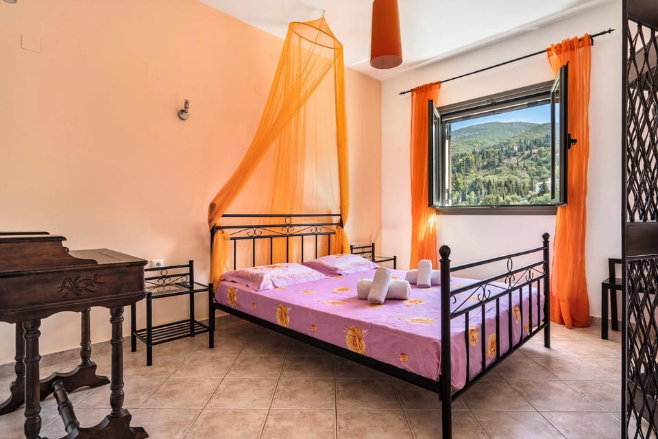 Property building, Living room, Bedroom