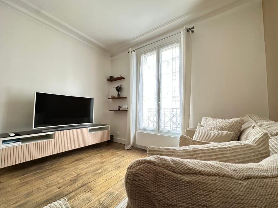 Communal lounge/ TV room, TV and multimedia, Living room, Seating area