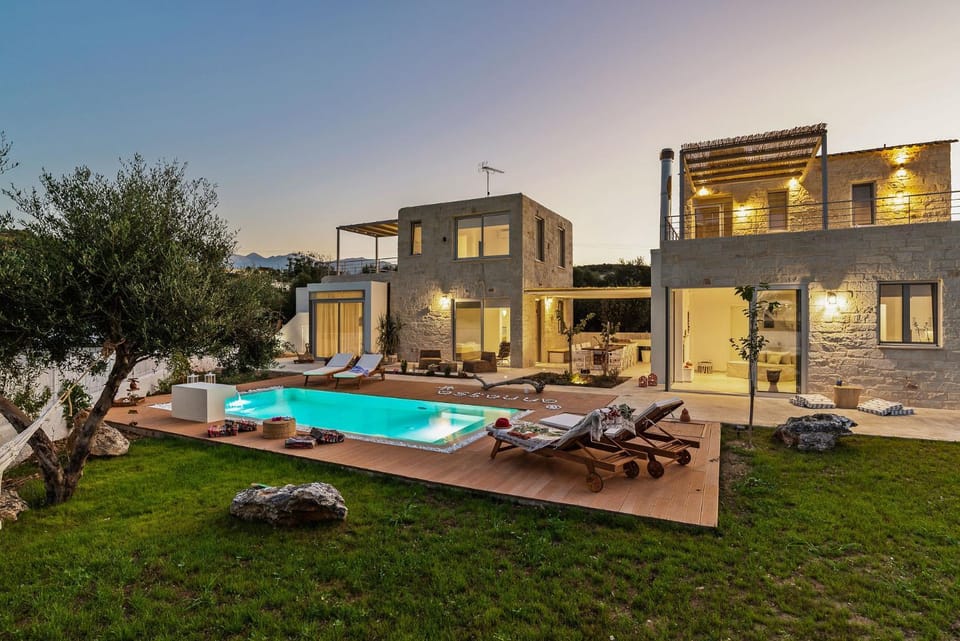 Property building, Garden, Garden view, Swimming pool