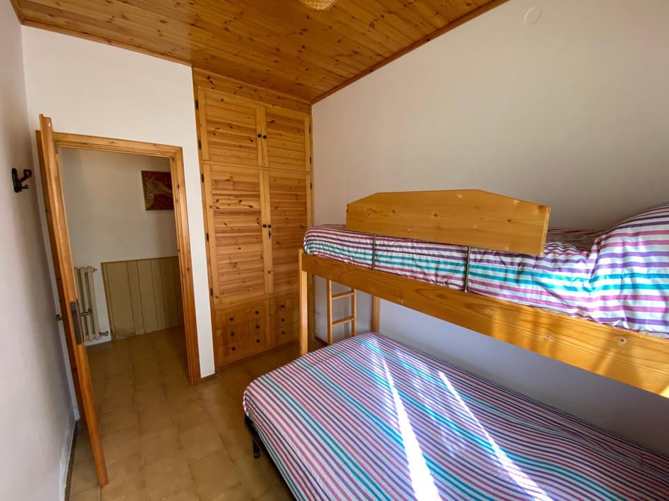 bunk bed