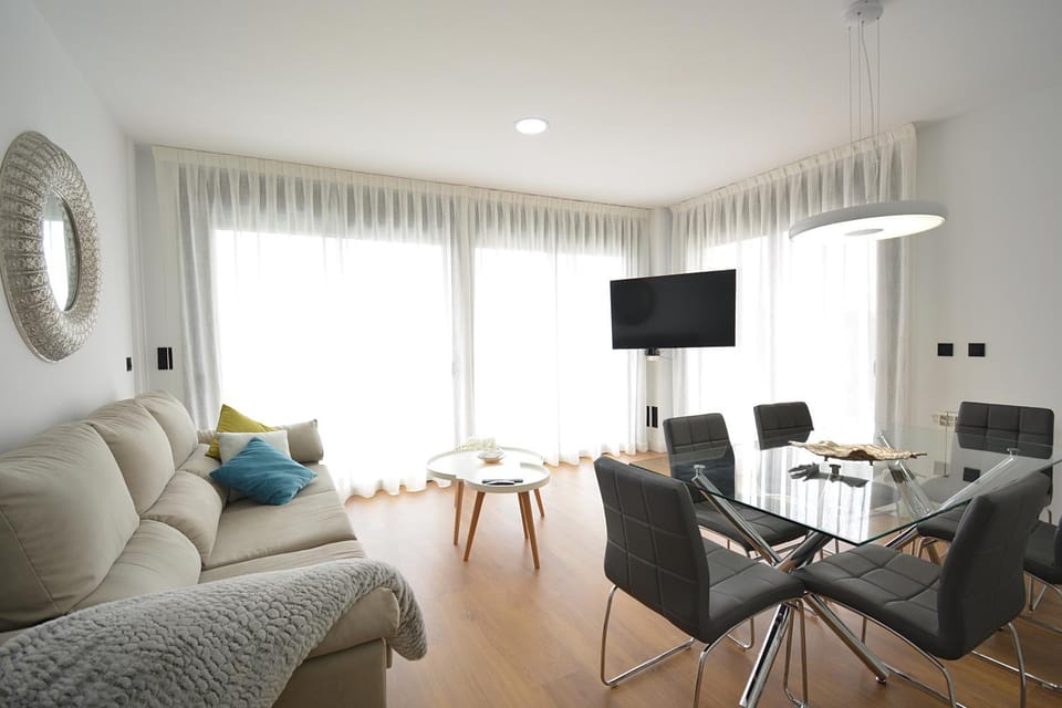 TV and multimedia, Living room, Dining area