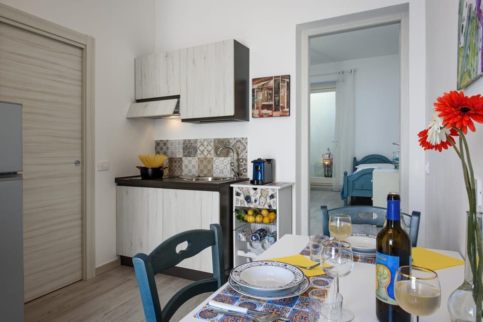 Kitchen or kitchenette, Living room, Dining area