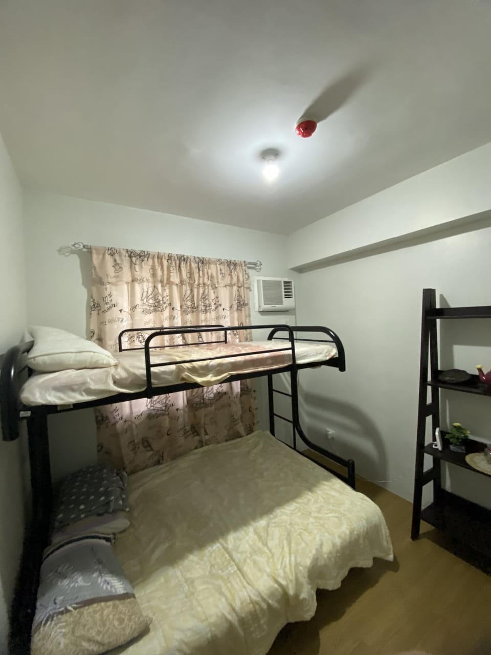 Photo of the whole room, Bedroom, bunk bed