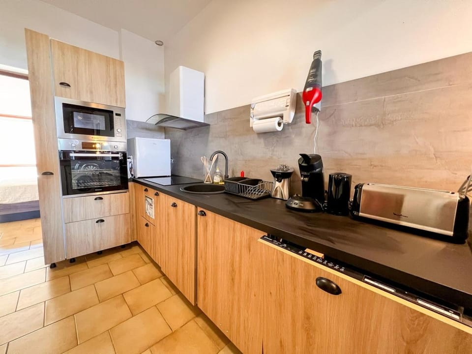 Manon - Beach by foot Terrace with sea view Apartment in Corsica