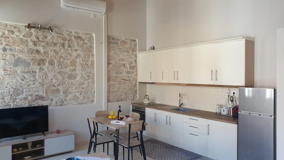 Dining area, kitchen, air conditioner