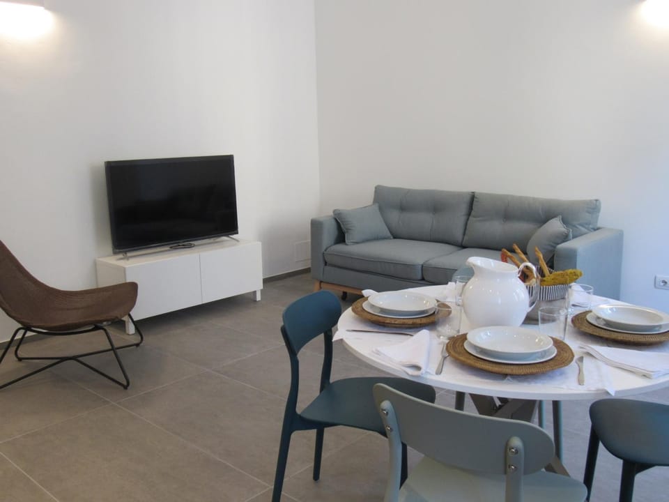 Make a wish - near the center with private parking Apartment in Como