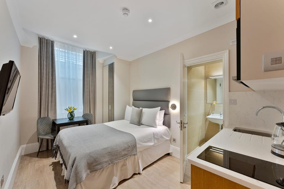 Toilet, Bathroom, Kitchen or kitchenette, Photo of the whole room