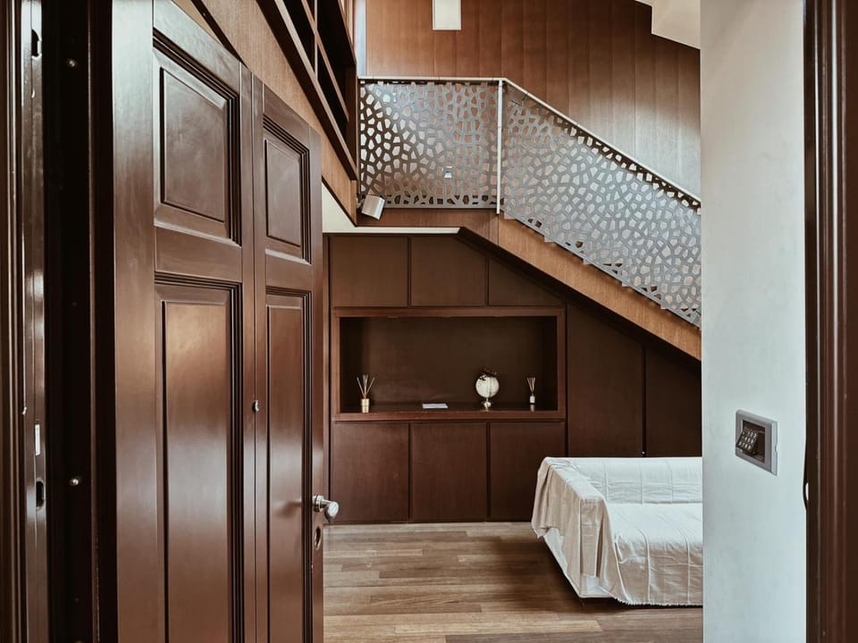 Property building, Photo of the whole room