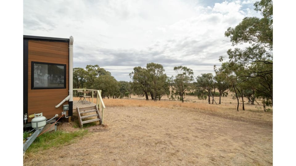 Property building, Day, Natural landscape
