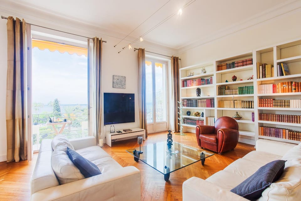 Library, TV and multimedia, Living room