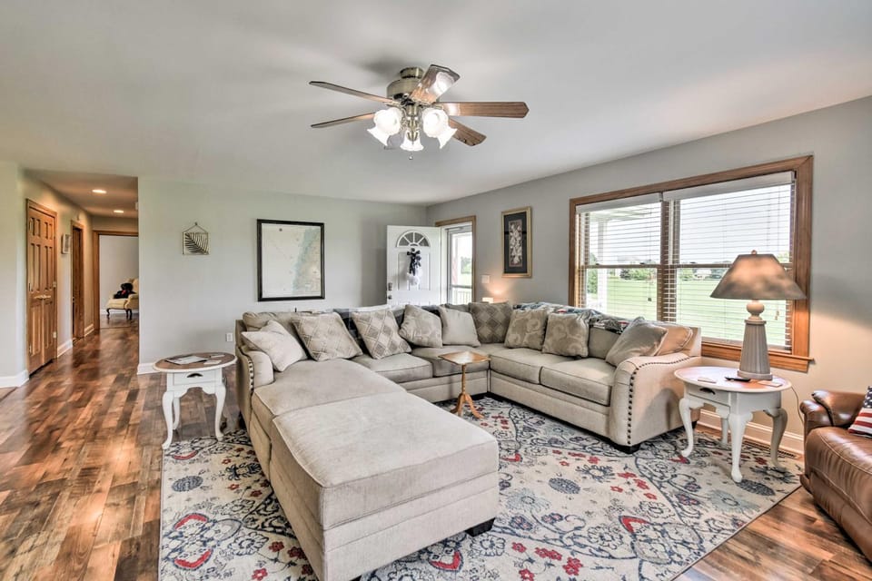Pet-Friendly Woodsy Gem: 1/4 Mi to Chesapeake Bay House in Virginia