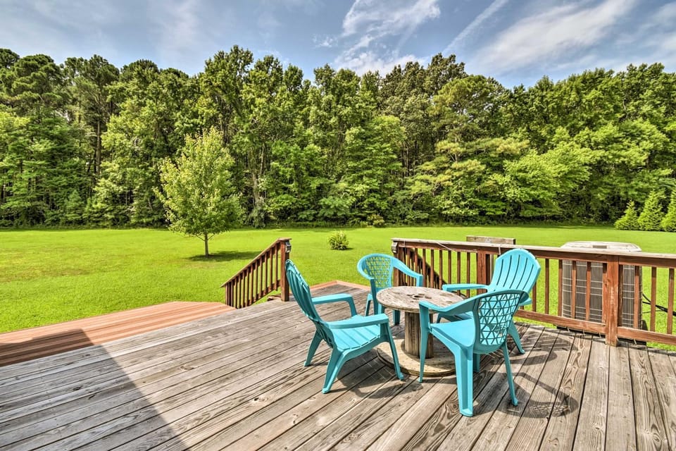 Pet-Friendly Woodsy Gem: 1/4 Mi to Chesapeake Bay House in Virginia