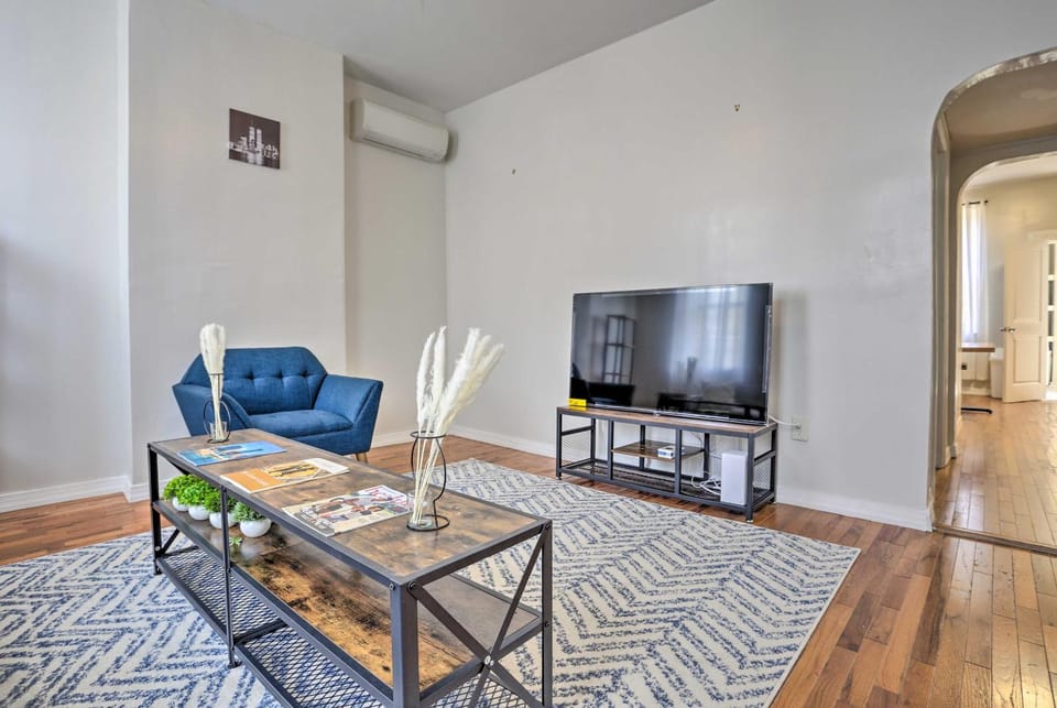 Updated Bayonne Townhome ~ 11 Mi to NYC! House in Bayonne