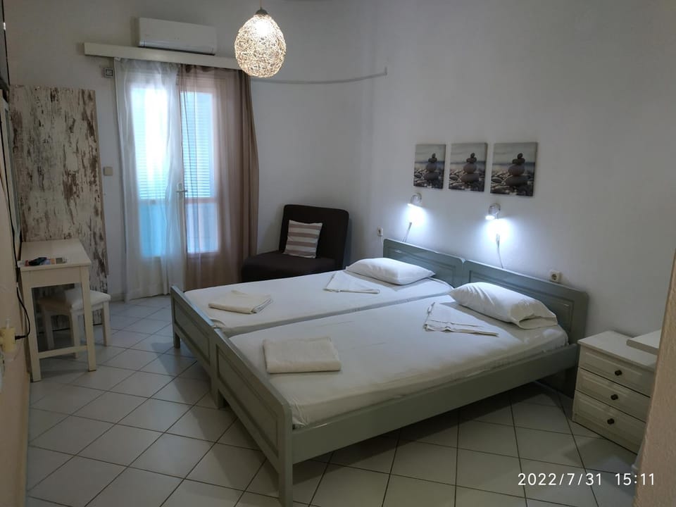 Seating area, Bedroom