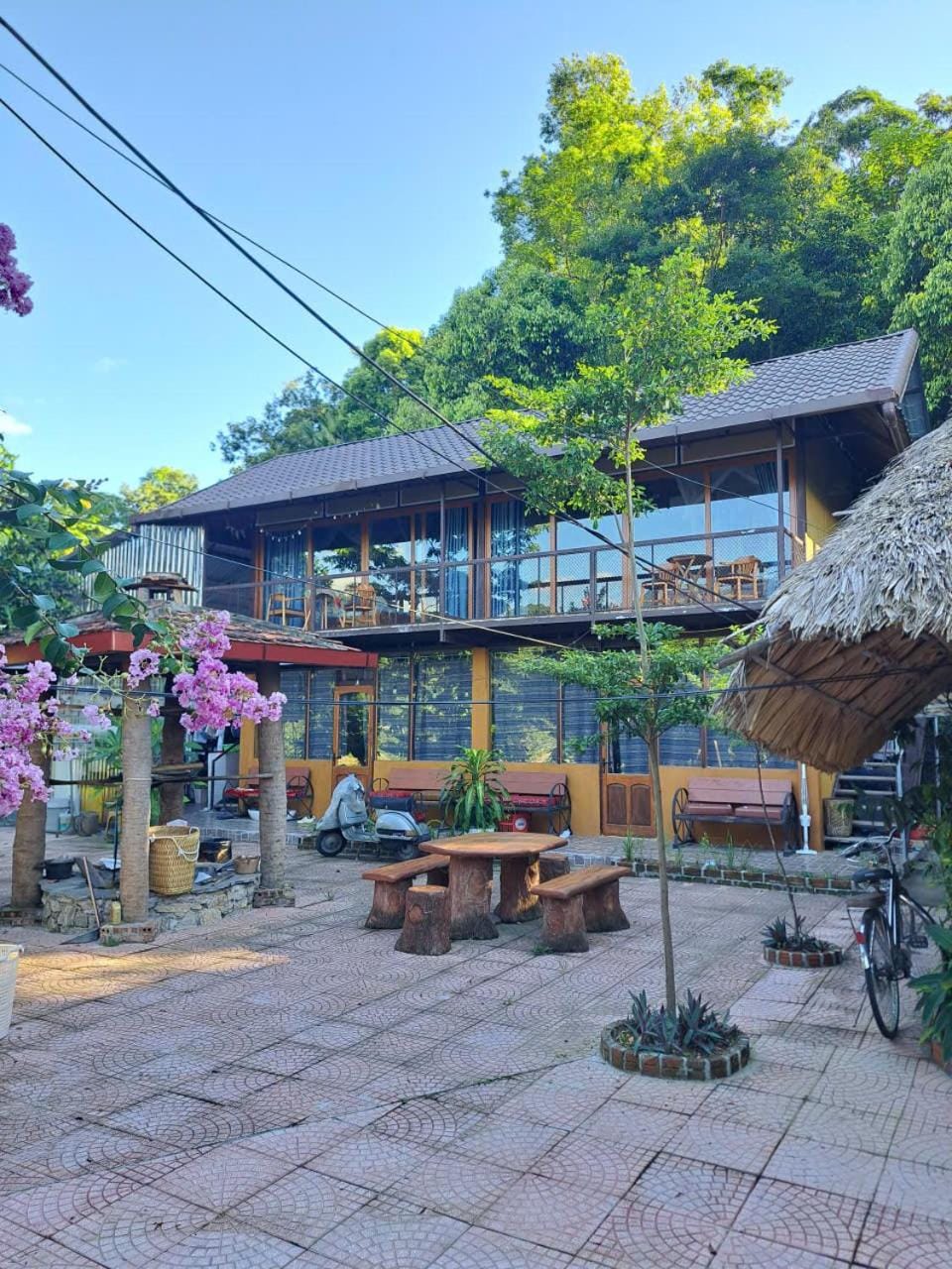Homestay field - bungalow, Ha giang loop tour, motorbikes rental Country House in Vietnam