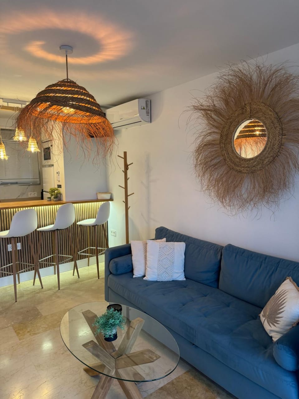 Living room, Dining area, air conditioner
