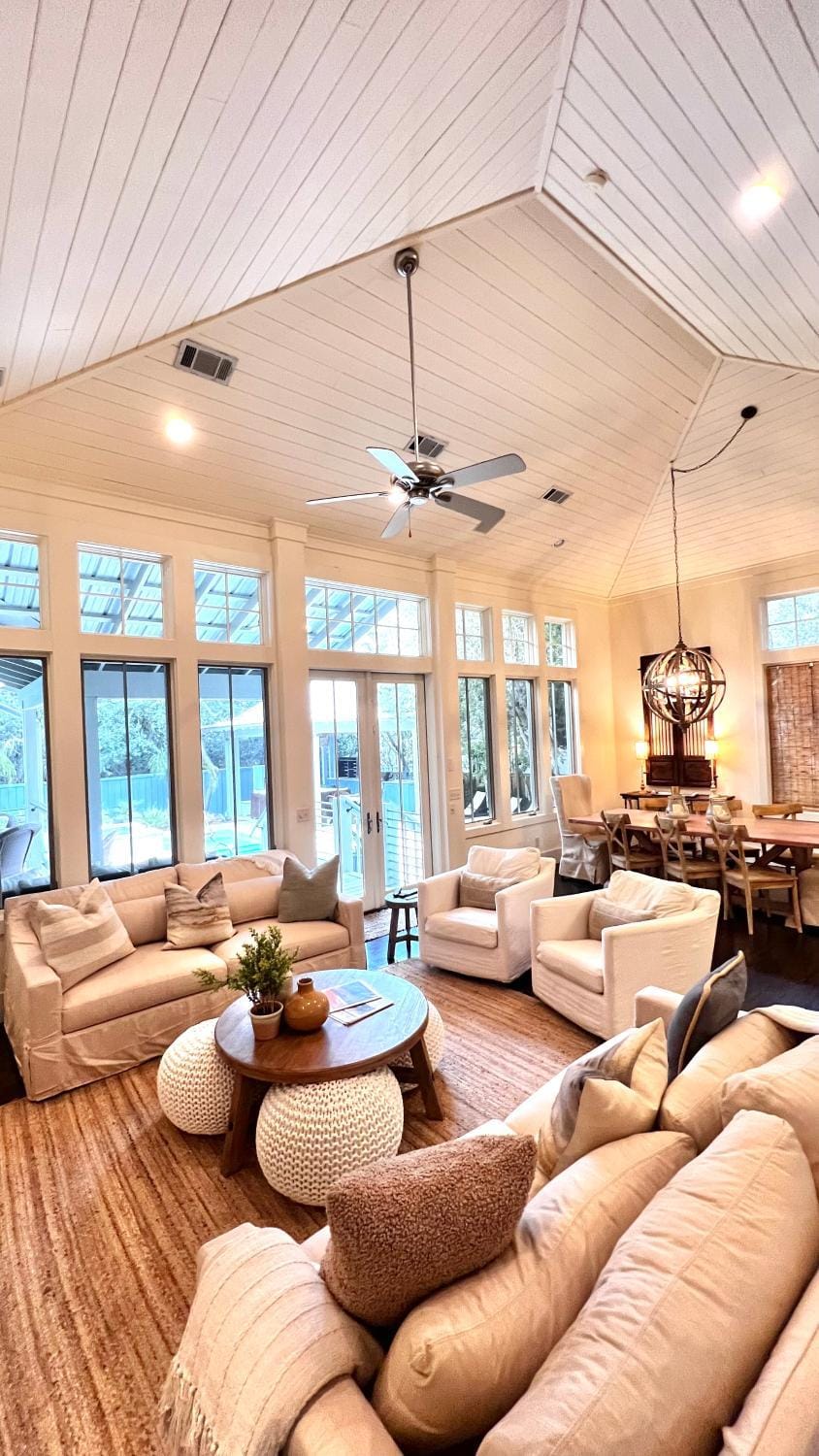 Living room, Dining area