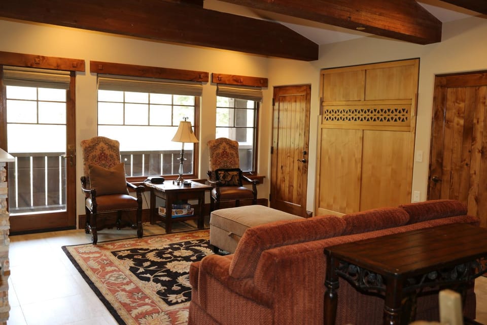 One Bedroom Two Queen Suite Apartment in Deer Valley