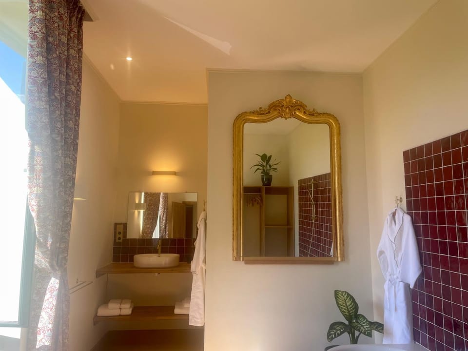 Château de Vaux Morvan Bed and Breakfast in Bourgogne-Franche-Comté