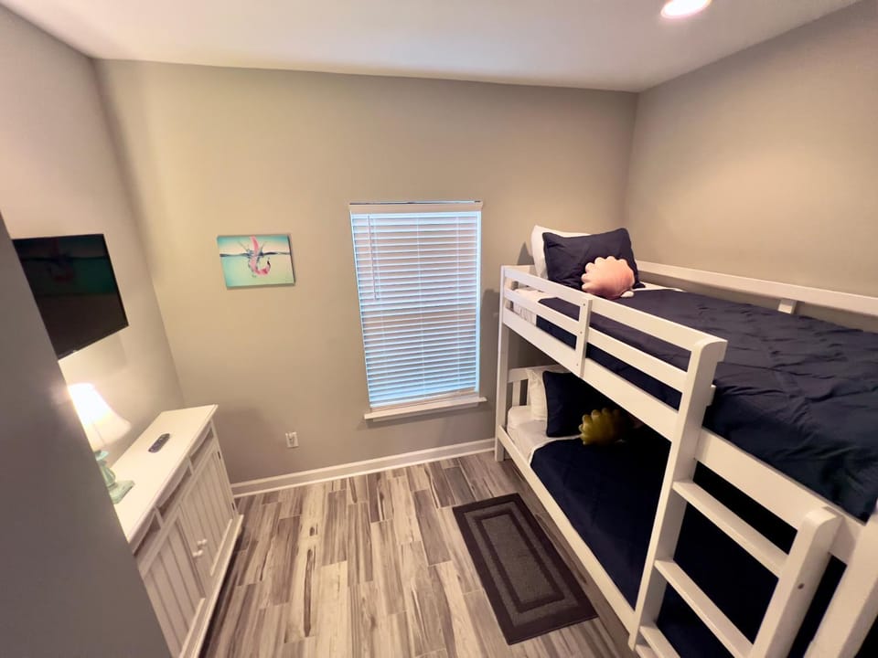 TV and multimedia, Bedroom, bunk bed