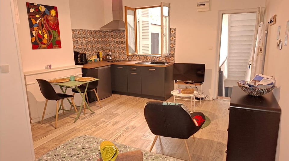 studio cosy meublé, terrasse et patio pour vélo Apartment in Nouvelle-Aquitaine