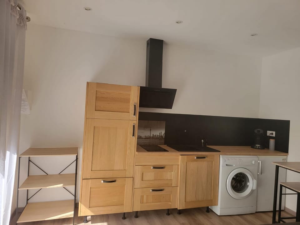 STUDIO A 2 MN DE L A75 Apartment in Occitanie