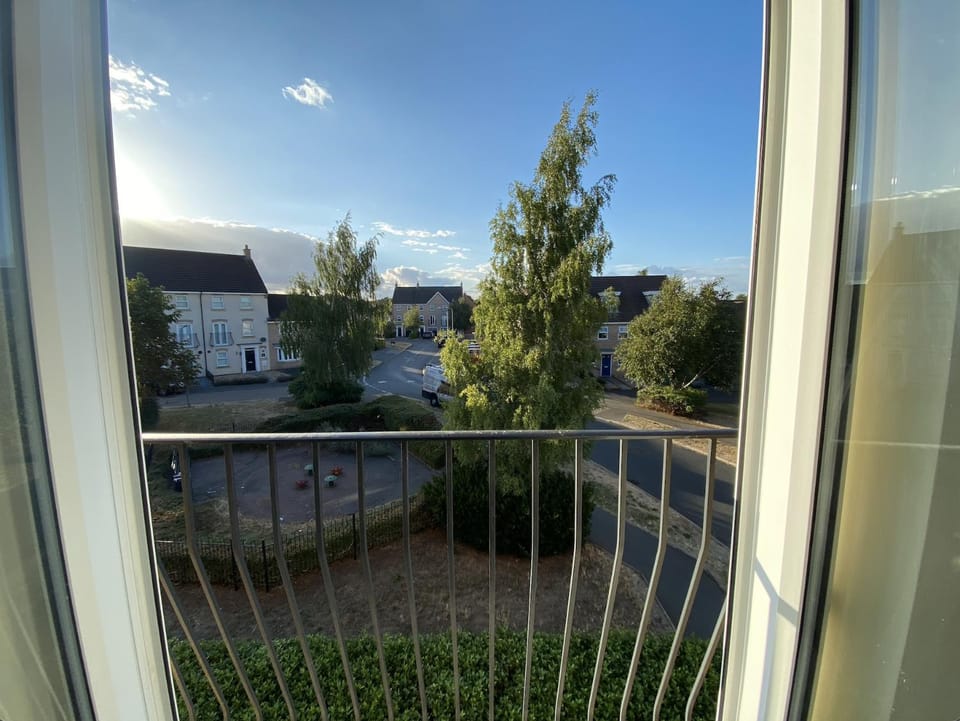 Property building, Day, View (from property/room), Balcony/Terrace
