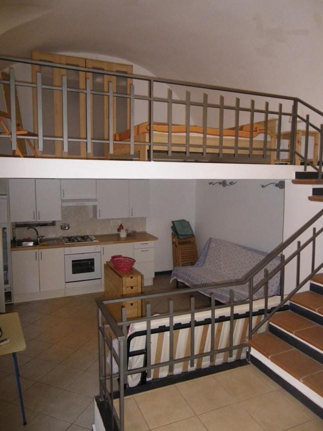 Kitchen or kitchenette, pet friendly, stove