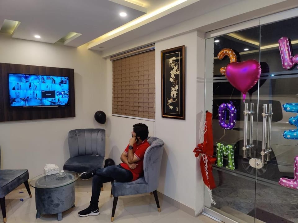 TV and multimedia, Seating area