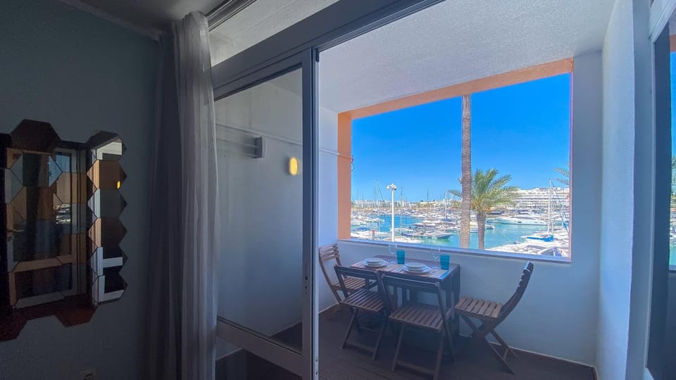 Uau! Vista Marina T1 HsR Marina Vilamoura Apartment in Quarteira