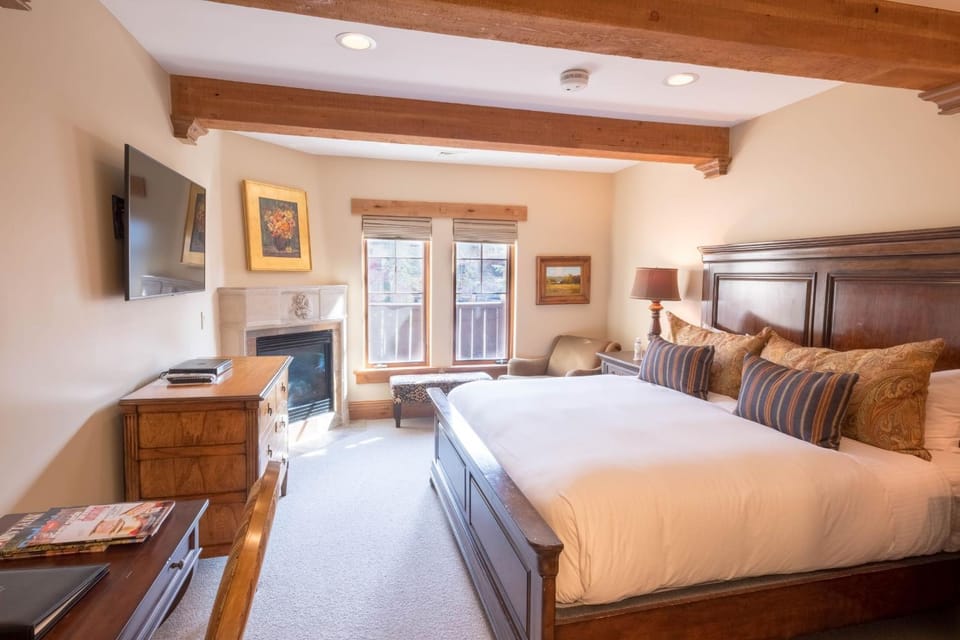 Four Bedroom Suite 3 King, 1 Queen Queen Apartment in Deer Valley
