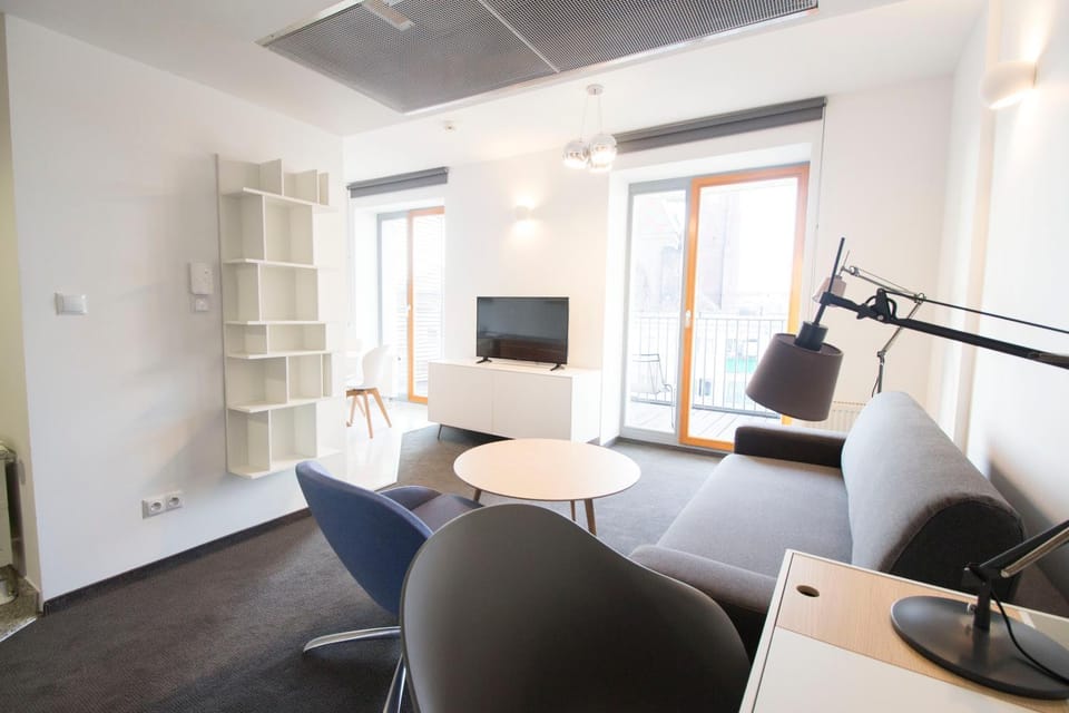 Communal lounge/ TV room, TV and multimedia, Balcony/Terrace, Living room, Seating area, Dining area, hair dresser