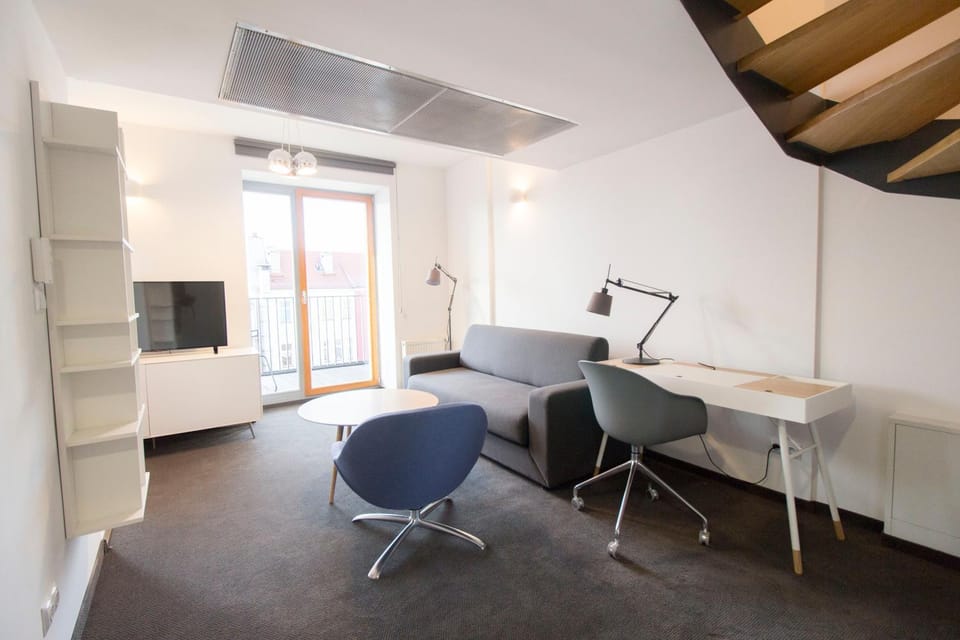 TV and multimedia, Balcony/Terrace, Living room, Seating area, Dining area, hair dresser