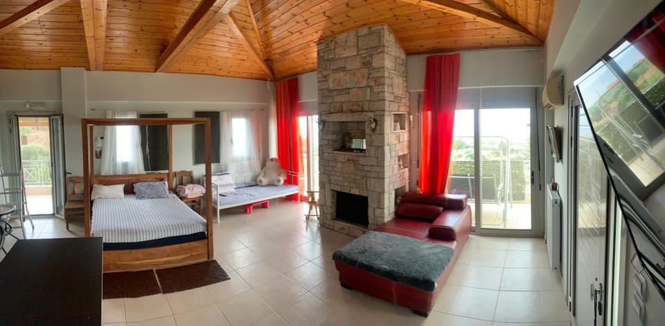 2 h drive from Athens El Ven To Polylimnia waterfalls Nat Sea Cave area available from Sept Apartment in Messenia