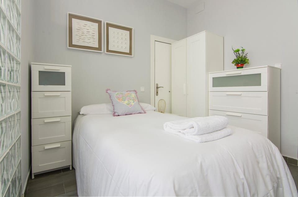 FANTÁSTICO APARTAMENTO MADRID RIÓ-PUERTA DEL ÁNGEL Apartment in Madrid