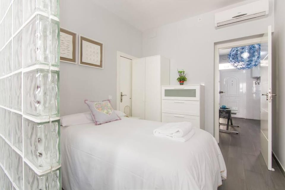 FANTÁSTICO APARTAMENTO MADRID RIÓ-PUERTA DEL ÁNGEL Apartment in Madrid