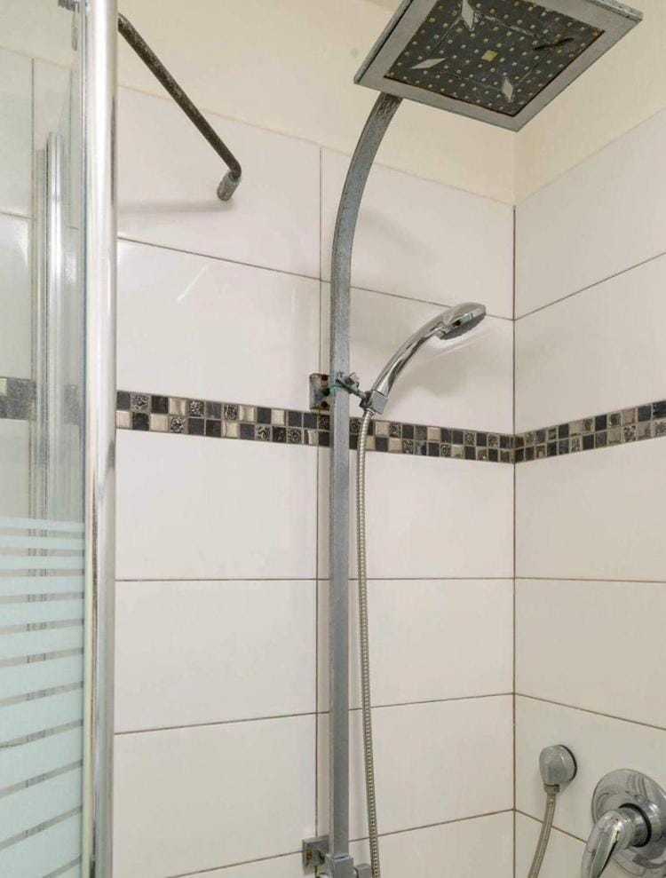סטודיו חדש נשימה מחוף הים בוגרשוב Apartment in Tel Aviv-Yafo