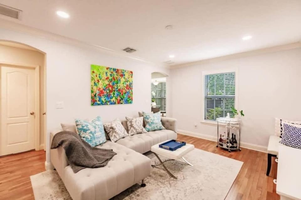 Key Lime Cottage - Bask Poolside in a Historic Flamingo Park Gem House in West Palm Beach