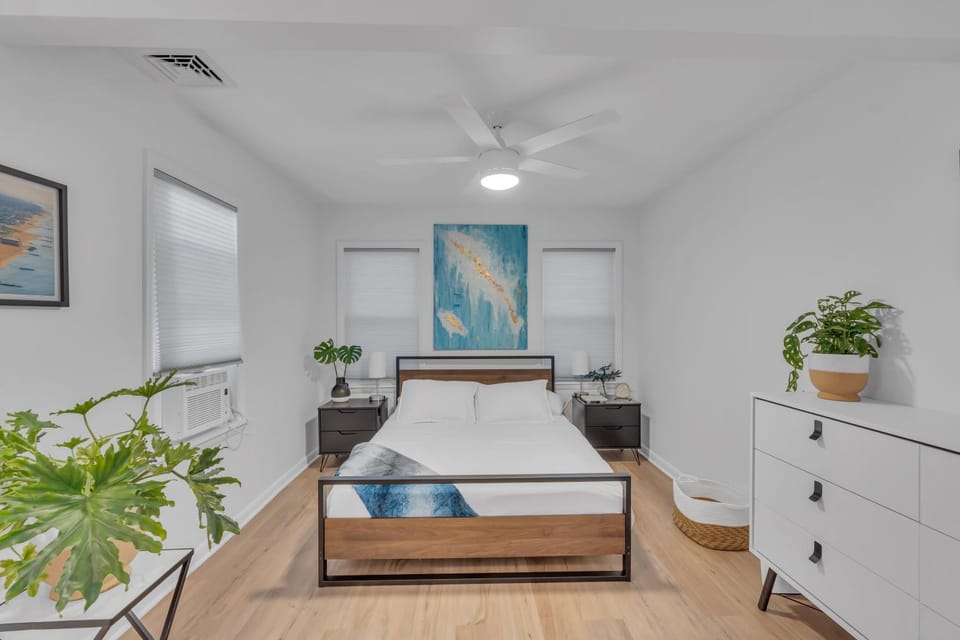 Bed, Bedroom